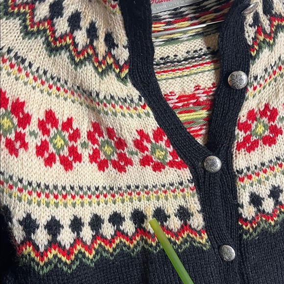 Norwegian Vintage Hand-knit Wool Cardigan - Picture 9 of 9